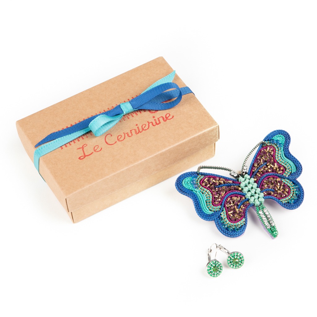 Spilla a forma di farfalla realizzata a mano