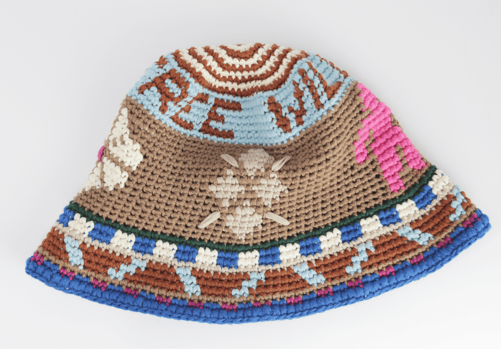 BUCKET HAT - Riccardo Rami Studio - immagine 4